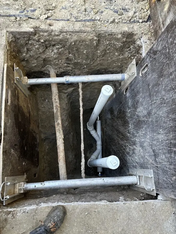 Experienced plumber completing Drain Cleaning work in Montebello